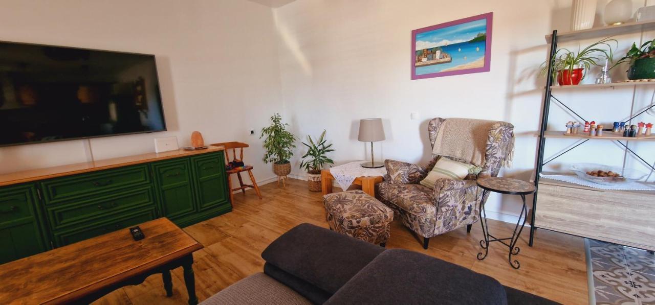 Golden Sunset Apps Apartment Ceprljanda Luaran gambar