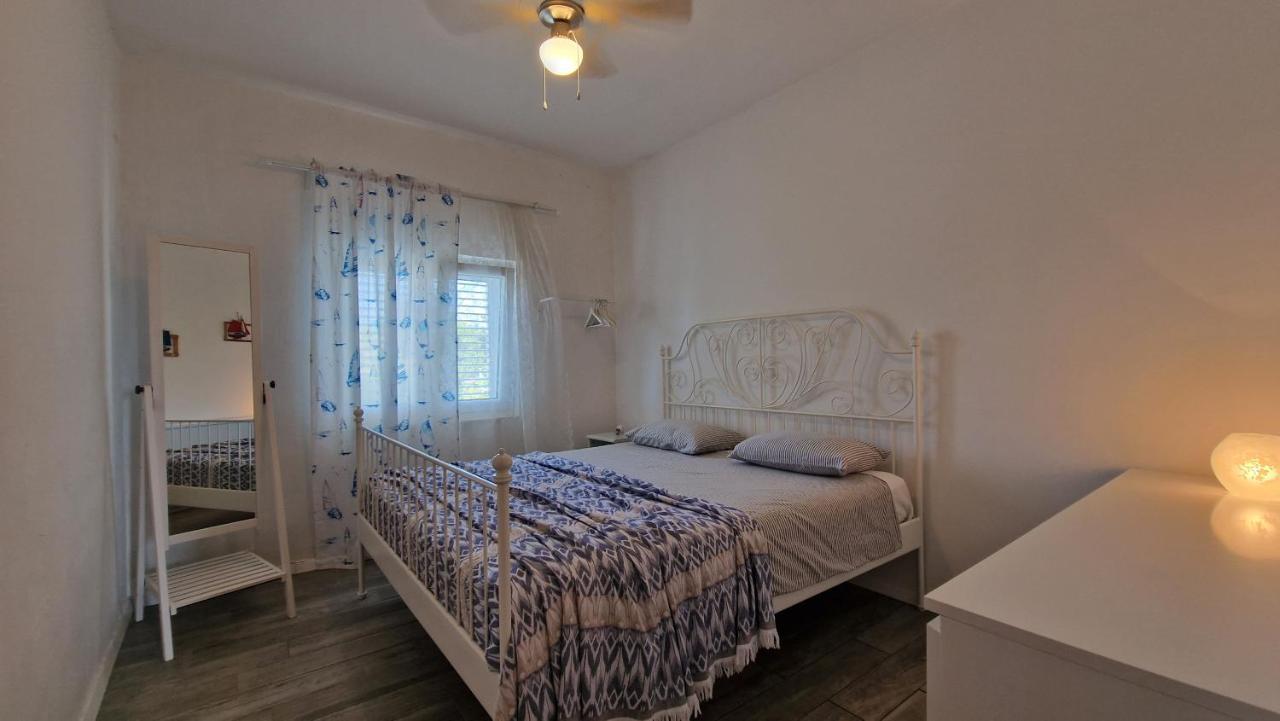 Golden Sunset Apps Apartment Ceprljanda Luaran gambar
