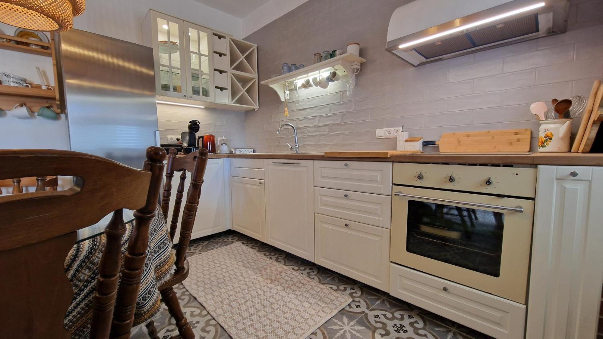 Golden Sunset Apps Apartment Ceprljanda Bilik gambar