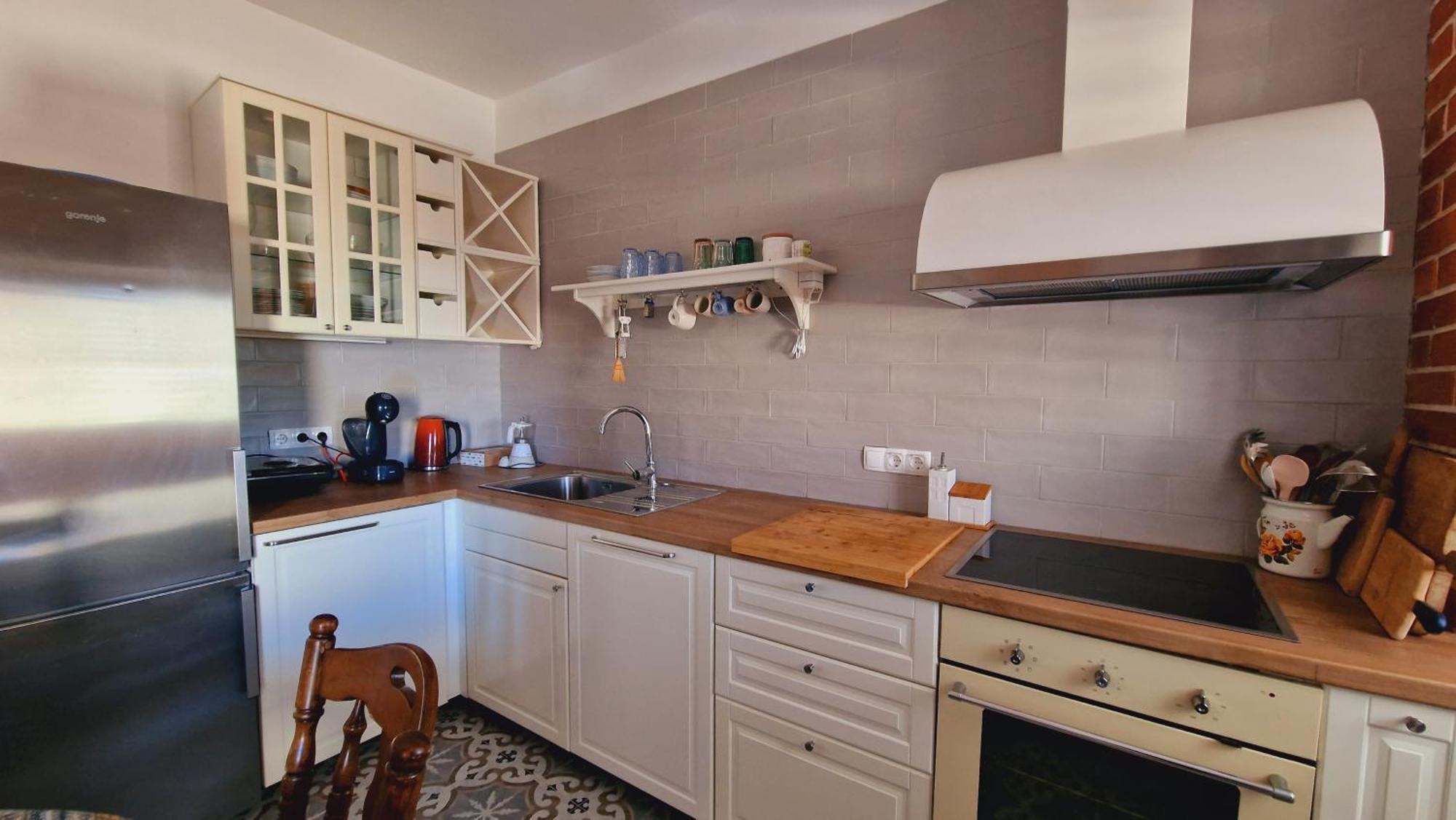 Golden Sunset Apps Apartment Ceprljanda Bilik gambar